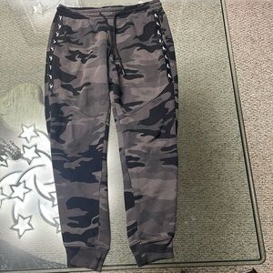 Men’s medium Hollister joggers